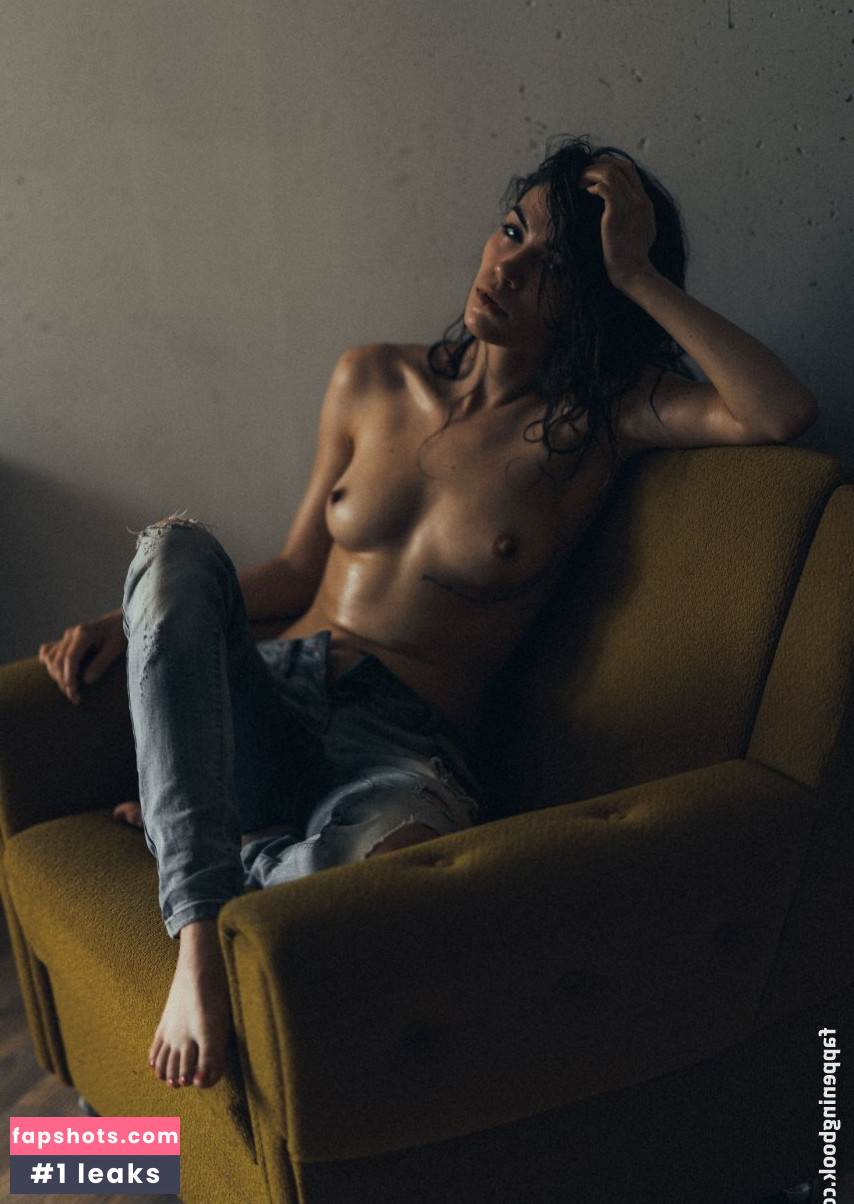 Frankie Miles gallery photo #18