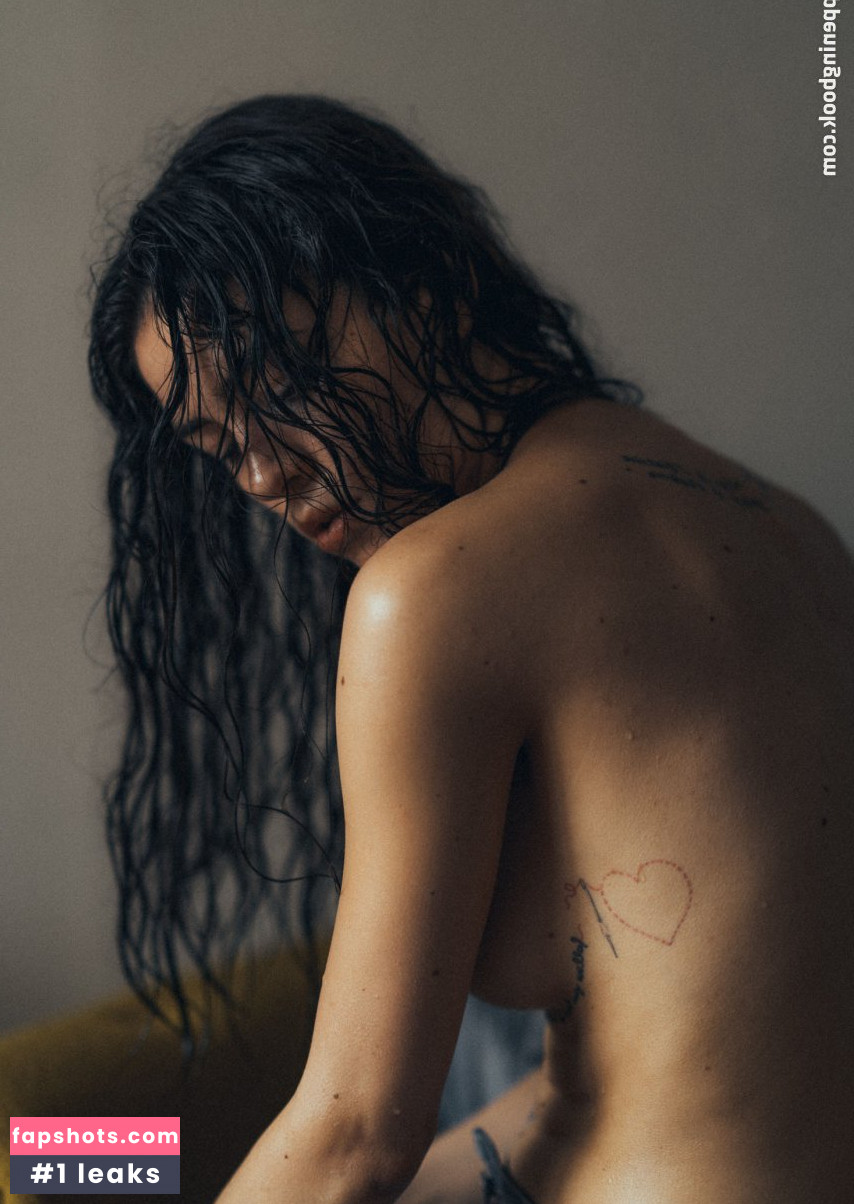 Frankie Miles gallery photo #20