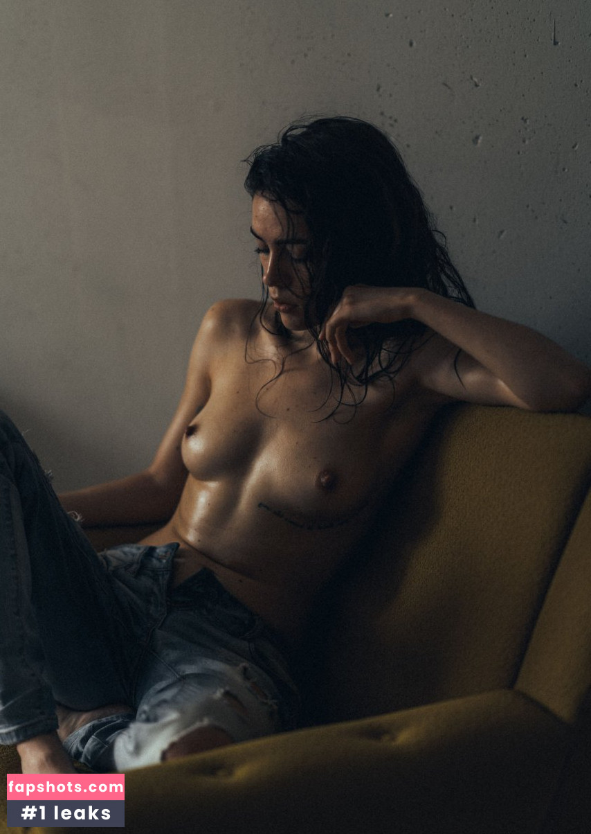 Frankie Miles gallery photo #3