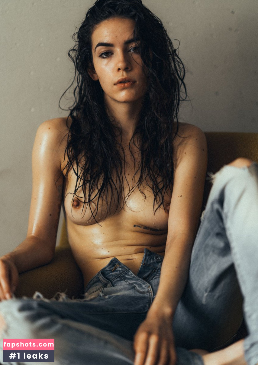 Frankie Miles gallery photo #32