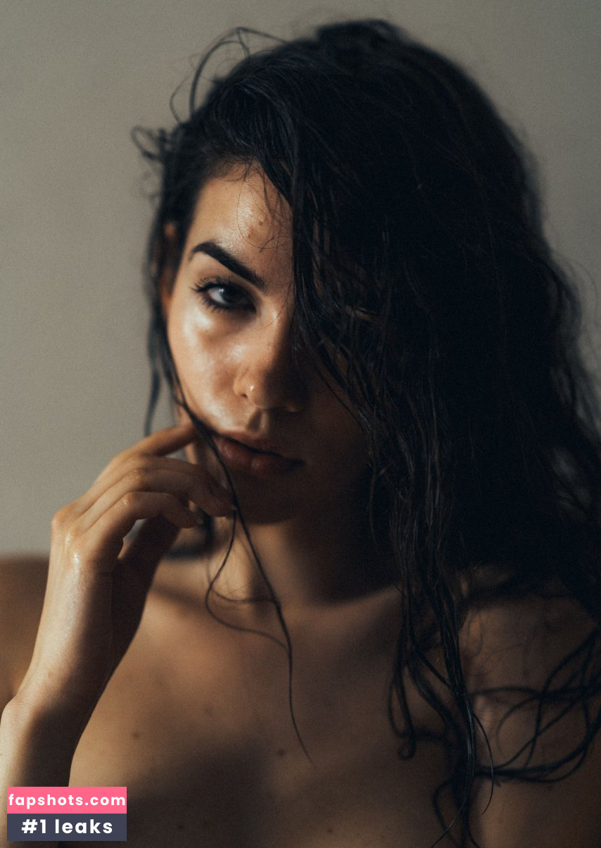 Frankie Miles gallery photo #6