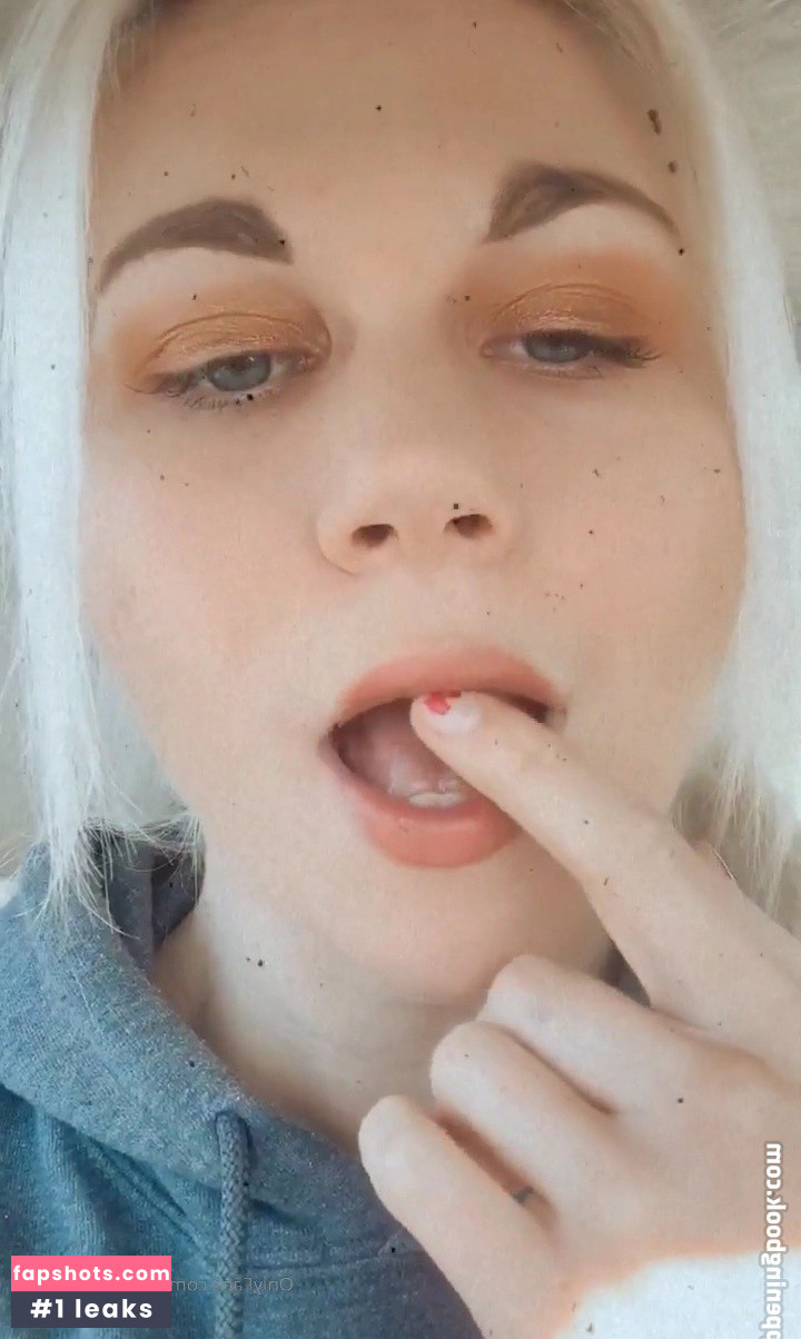 Frankiedennis gallery photo #6