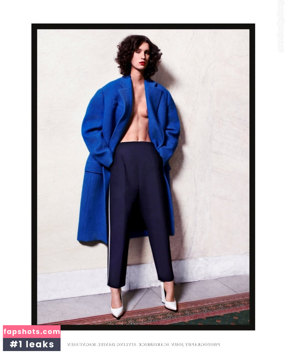 Franzi Mueller gallery photo #6