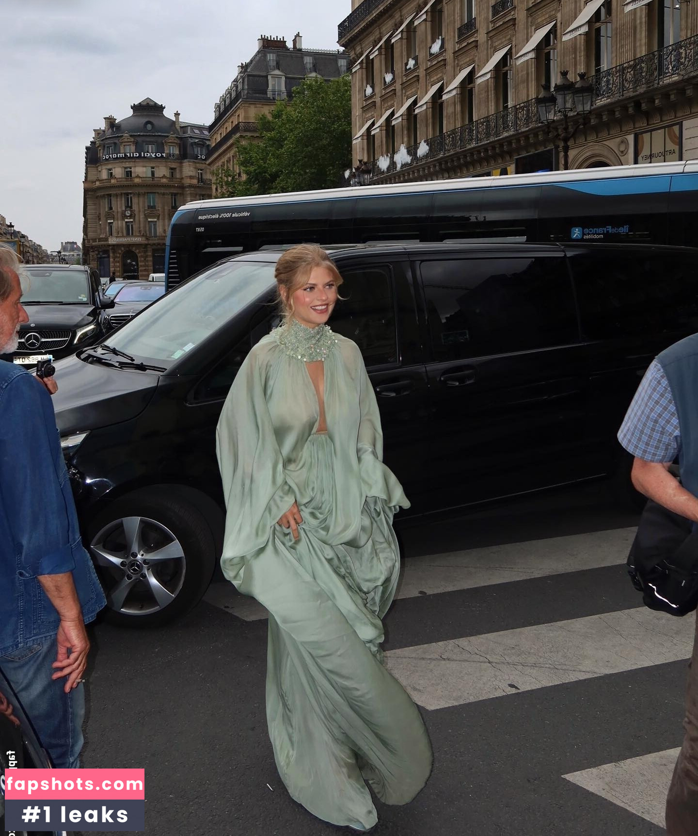 Franziska Nazarenus gallery photo #9