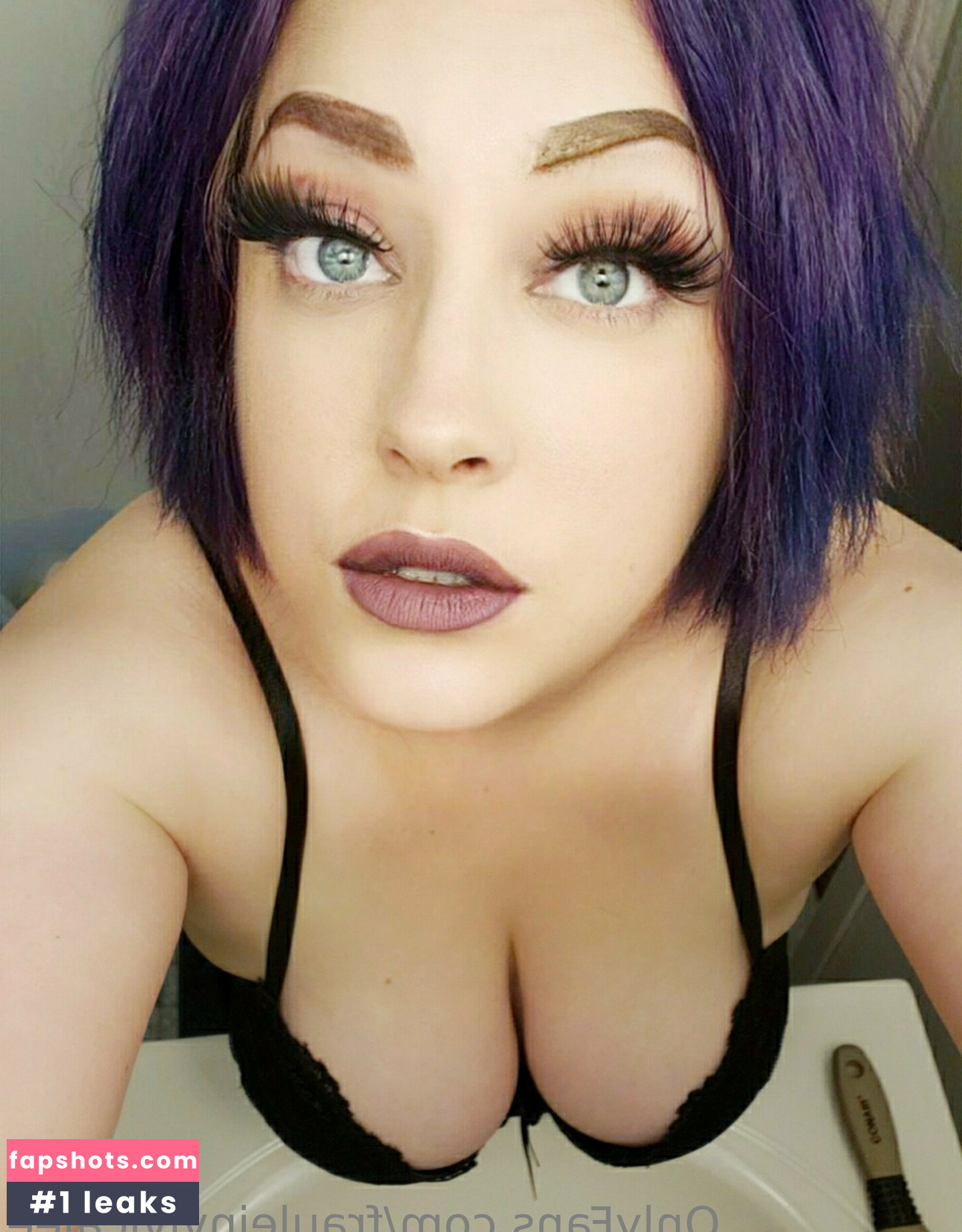 frauleinvivicalee Nude Leaks OnlyFans Photos #16 - LeakJerk