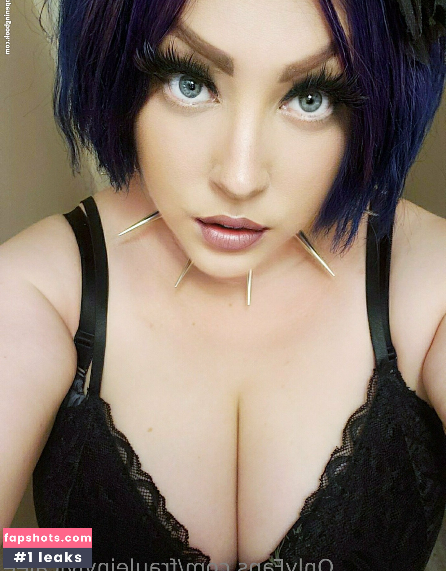 frauleinvivicalee Nude Leaks OnlyFans Photos #5 - LeakJerk