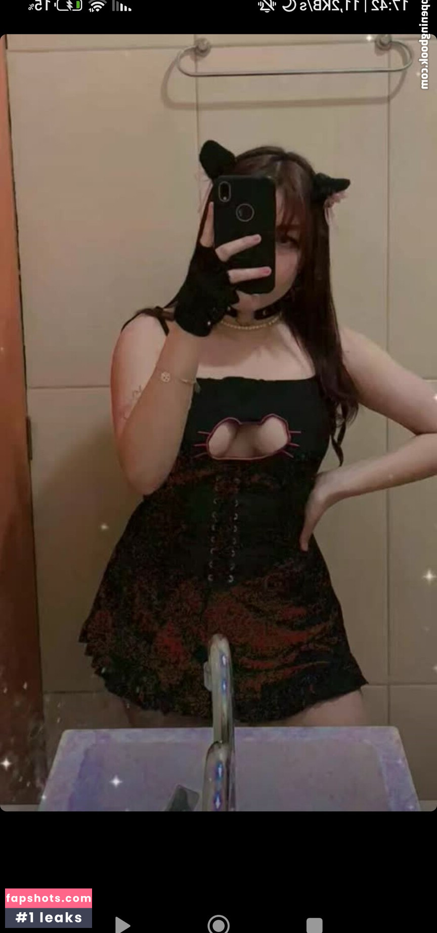 Freak.emi nude babe gallery