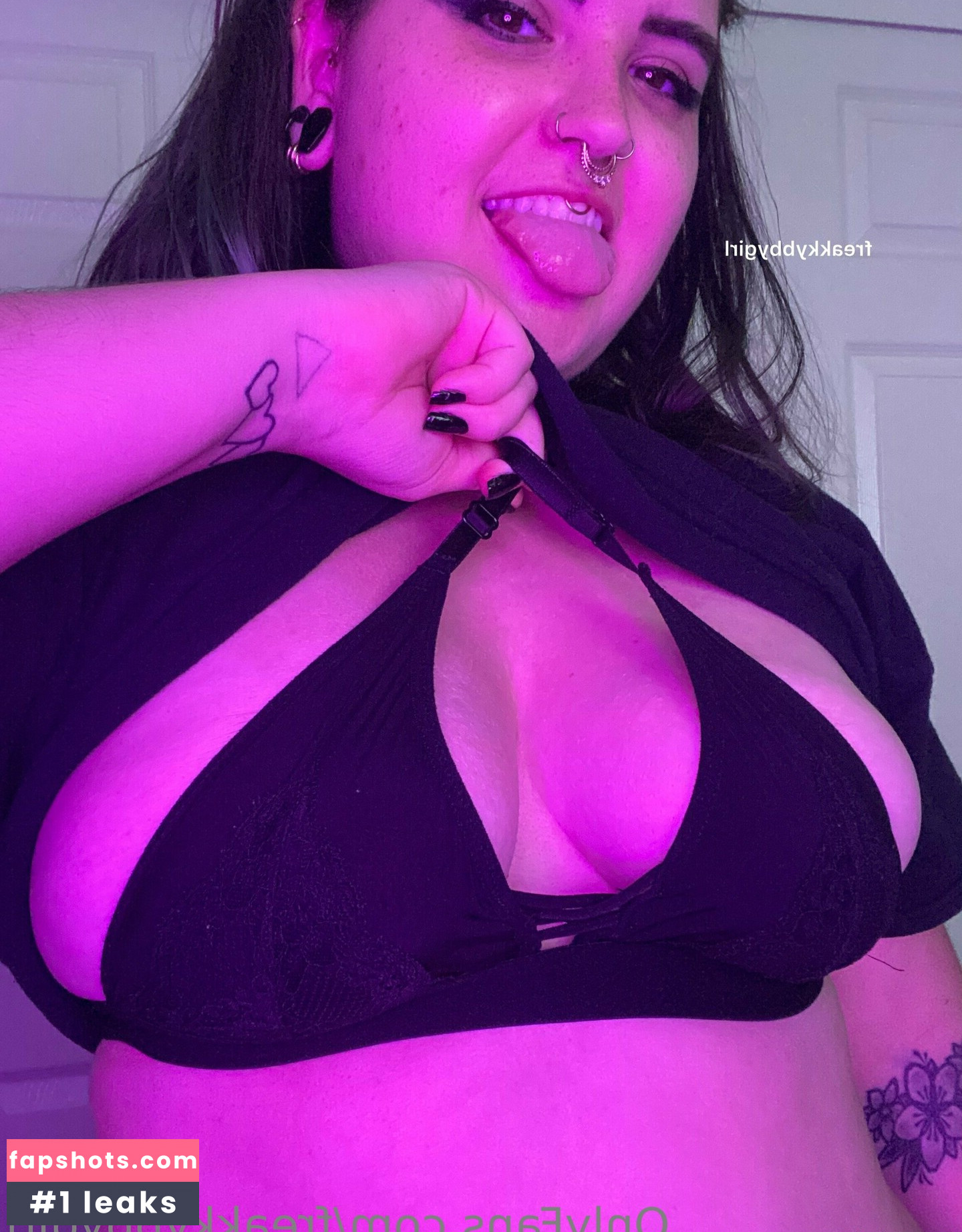 freakkybbygirl gallery photo #2