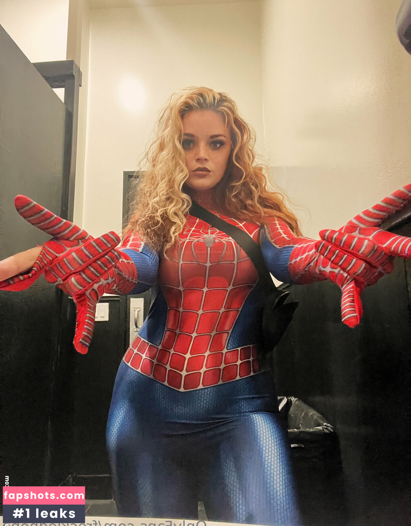 Freckledhobo gallery photo #3