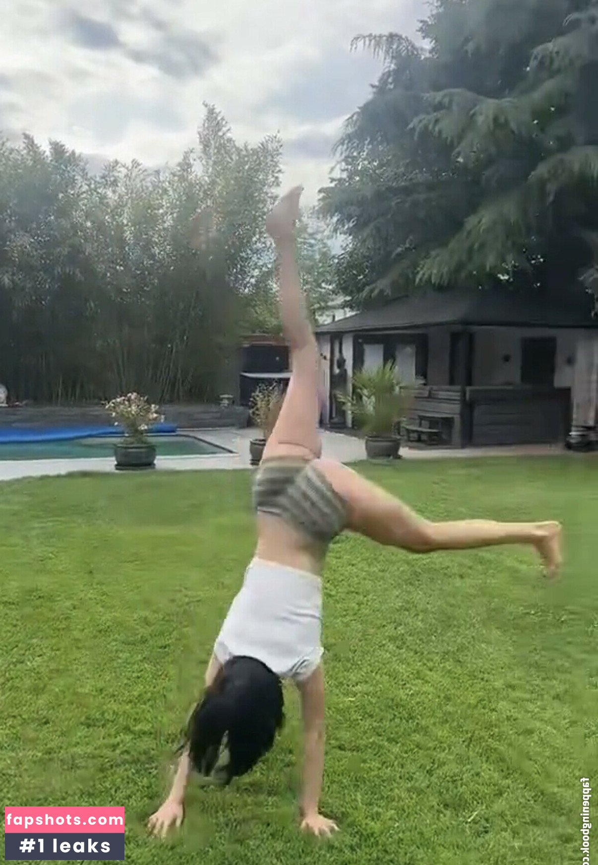 freckles asmr gallery photo #4