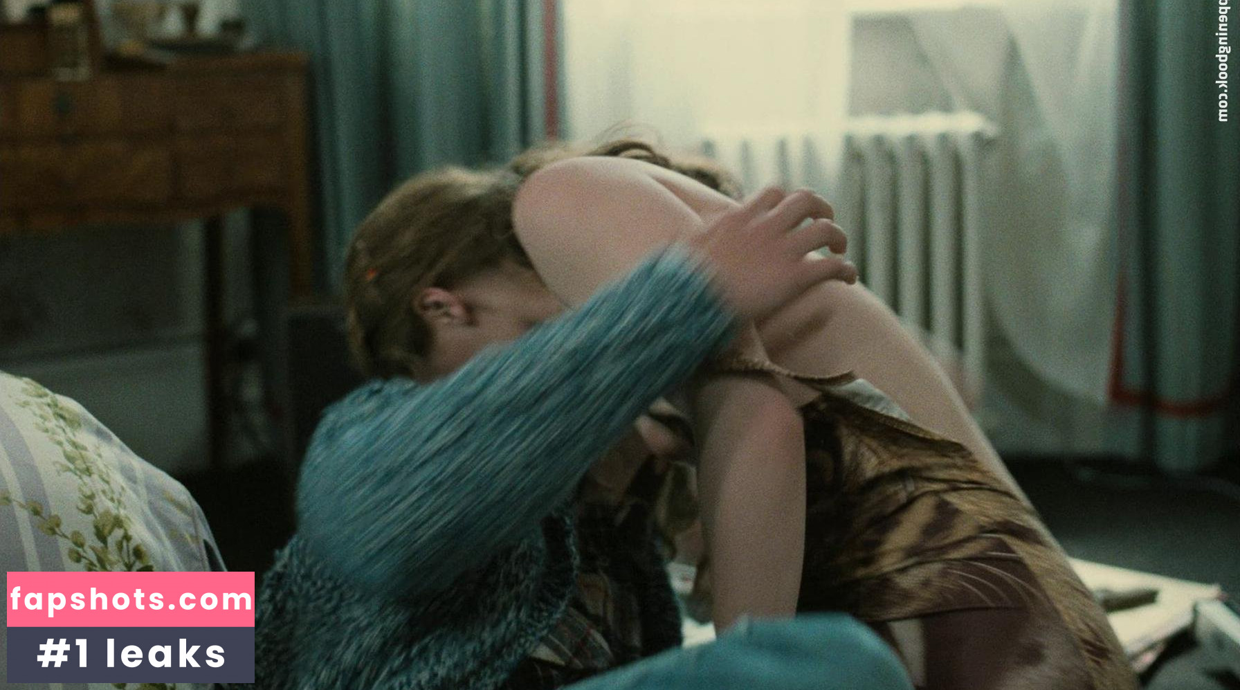 Frédérique Cerbonnet nude babe gallery