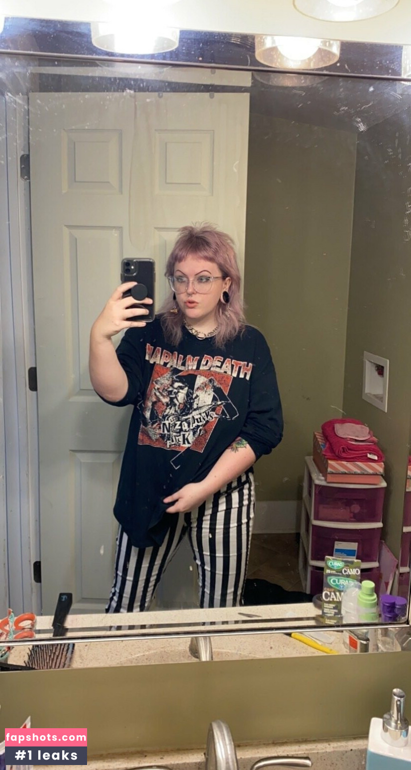 free_nsfw_peaches_ gallery photo #16