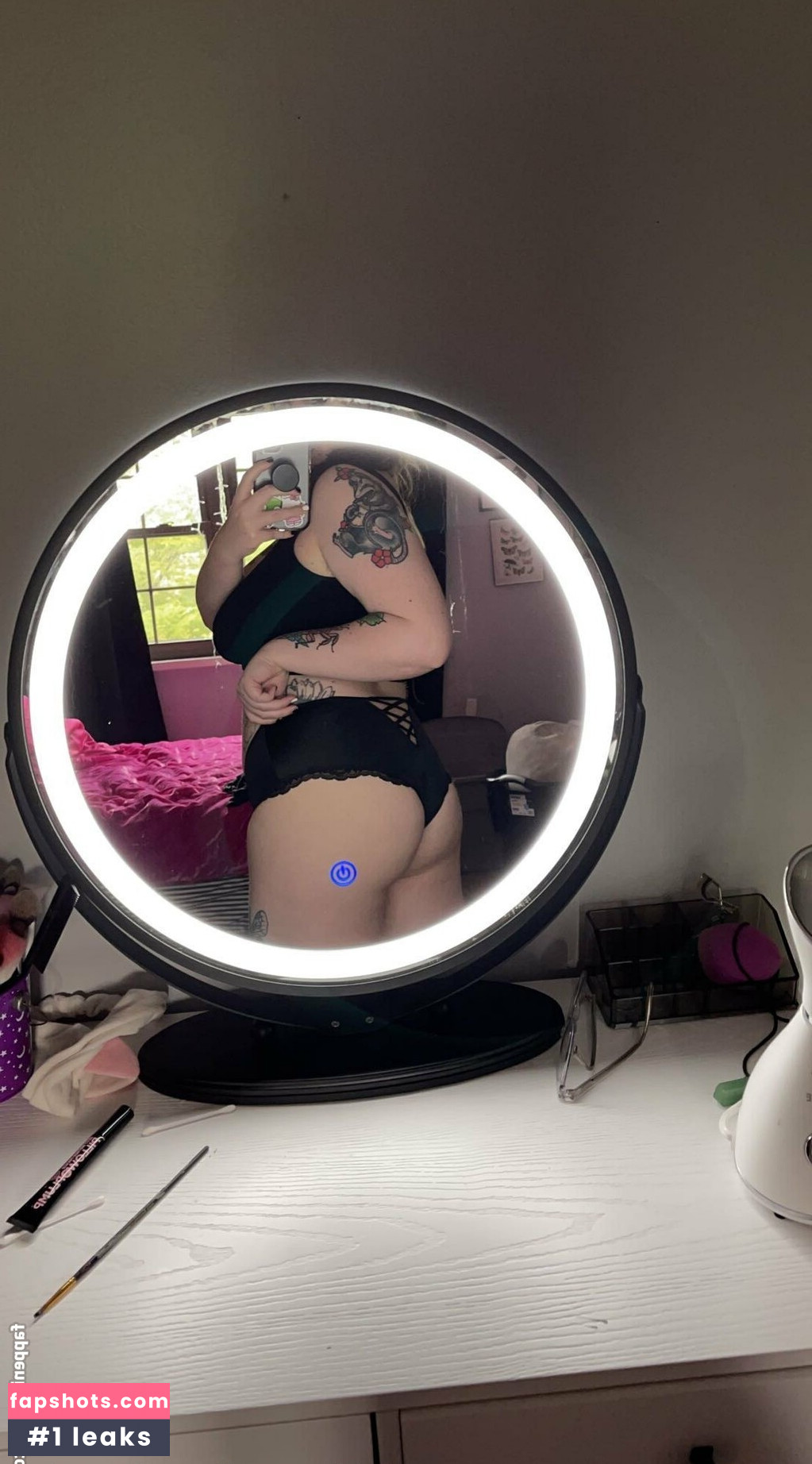 free_nsfw_peaches_ gallery photo #22