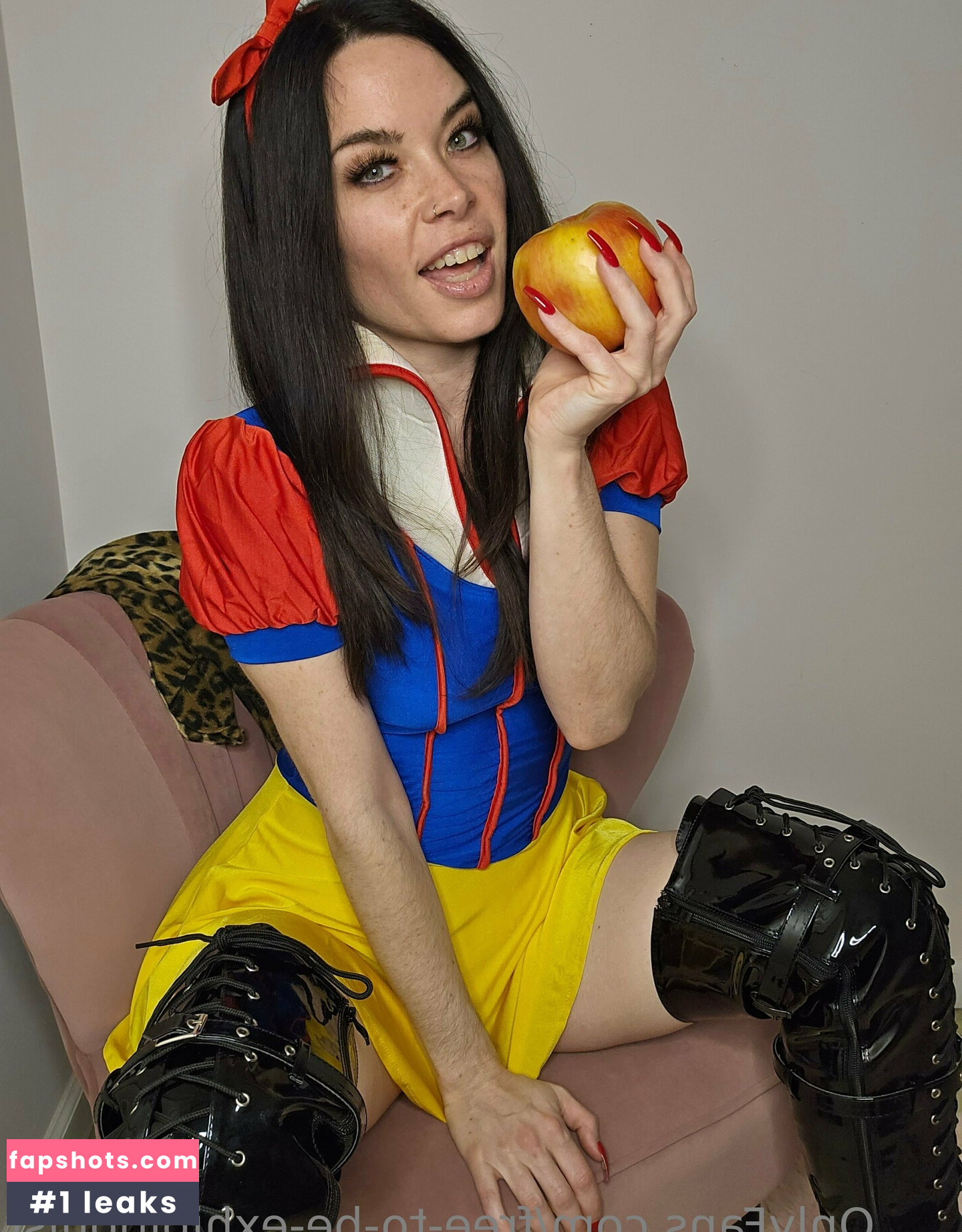 free-to-be-exhibitionist gallery photo #15