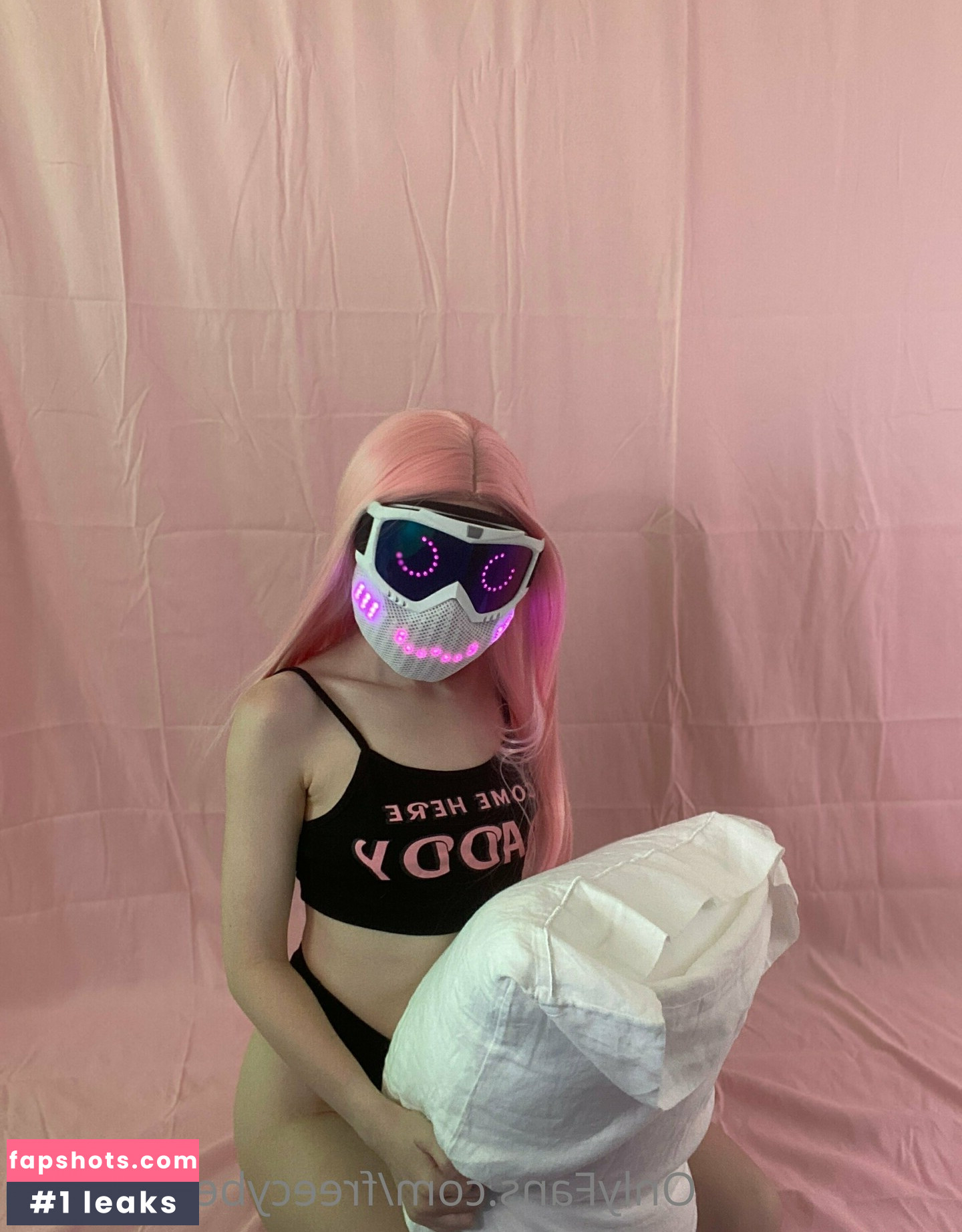 freecybervanessa Nude Leaks OnlyFans Photos #9 - Fapshots