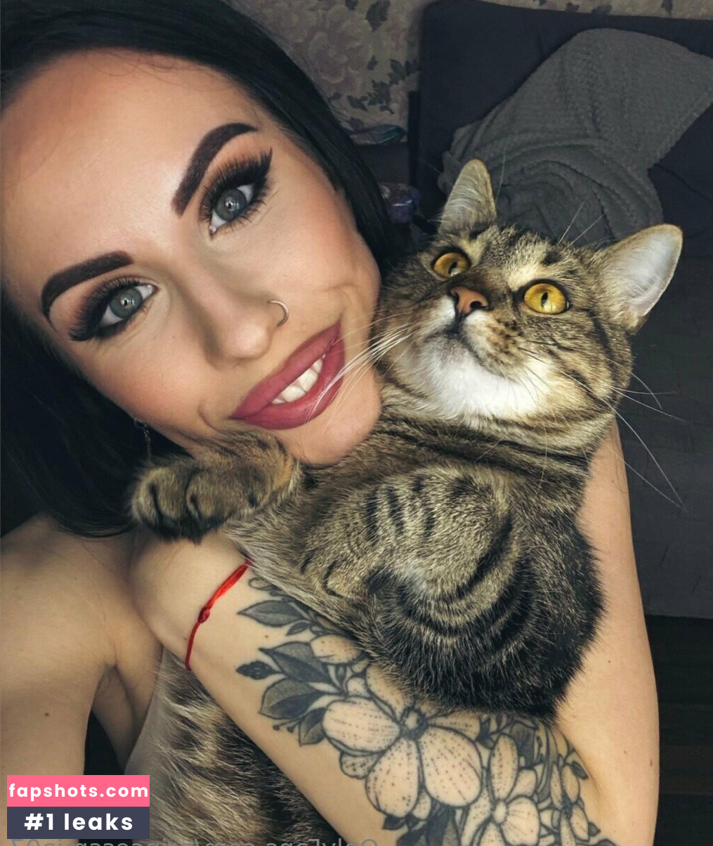 freeprincessmia07 gallery photo #9