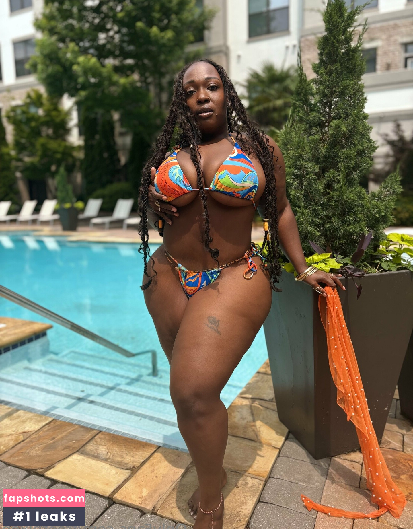 freethixen nude babe gallery