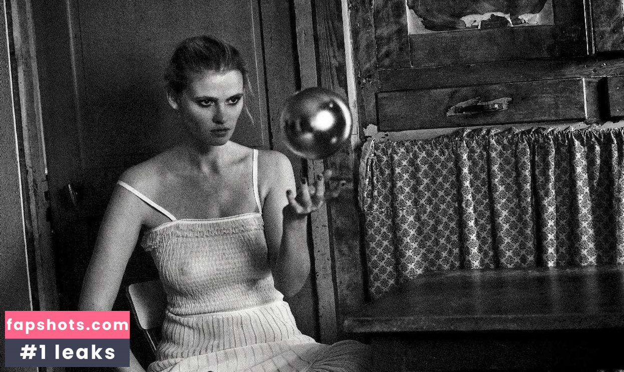 Freja Beha Erichsen Nahé úniky fotek pouze od fanoušků #12 - Fapshots