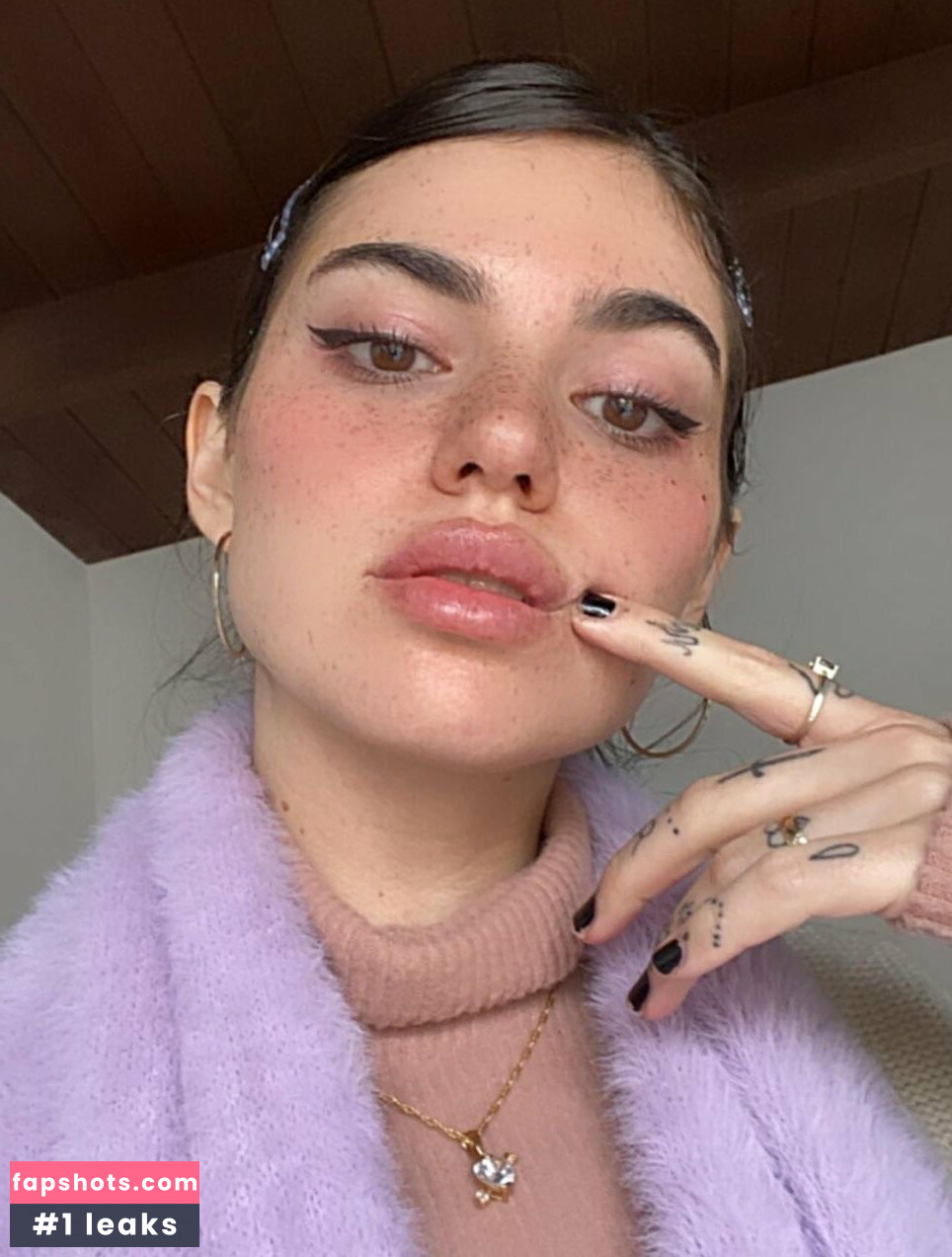 Freja Noir gallery photo #8