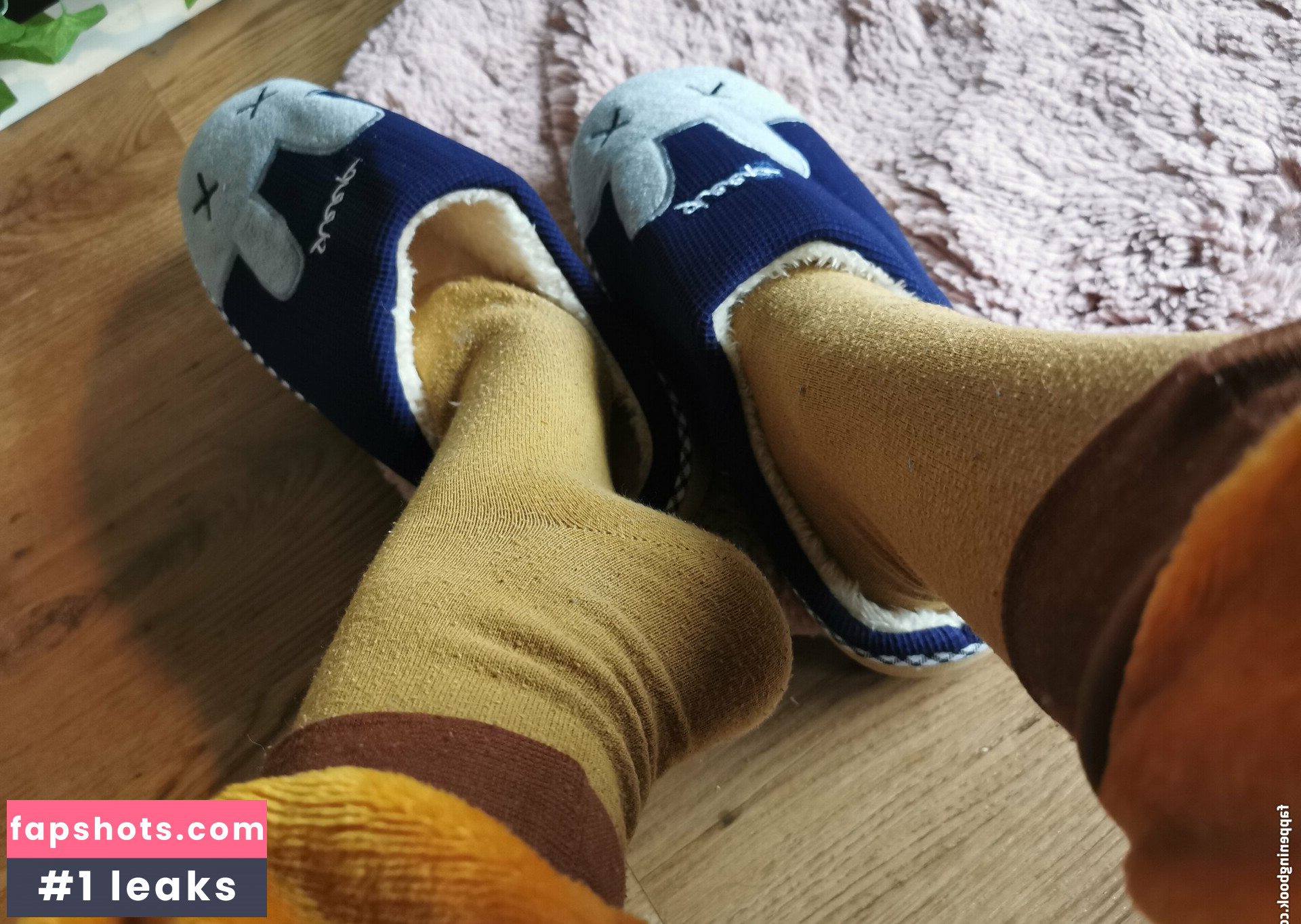 frenchmoon69 gallery photo #12