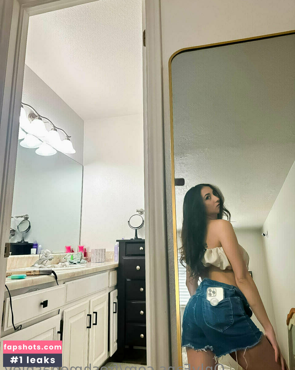 freshmenashley Nude Leaks OnlyFans Photos #54 - Fapshots