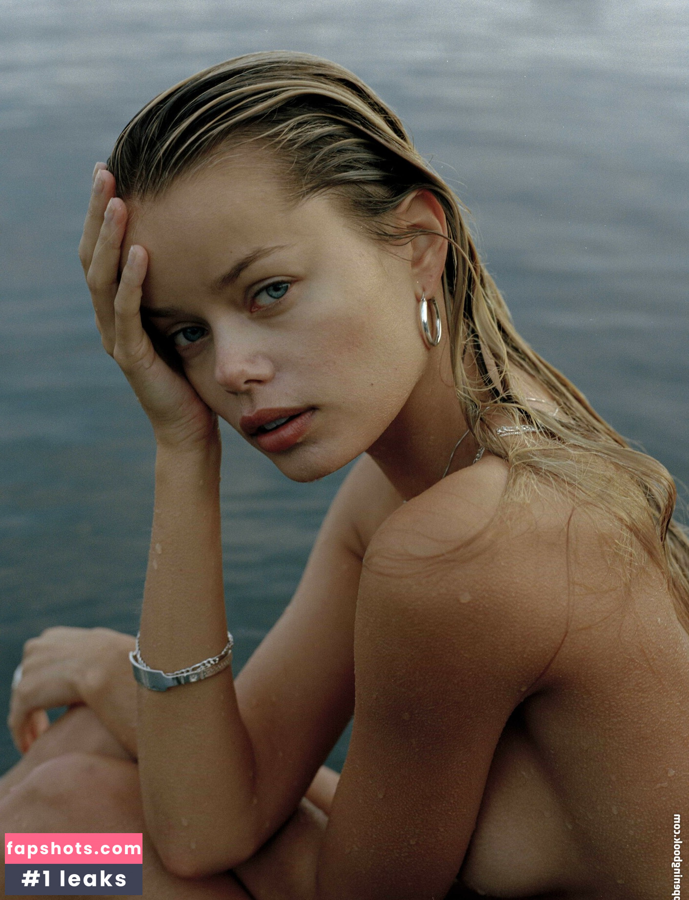 Frida Aasen gallery photo #35