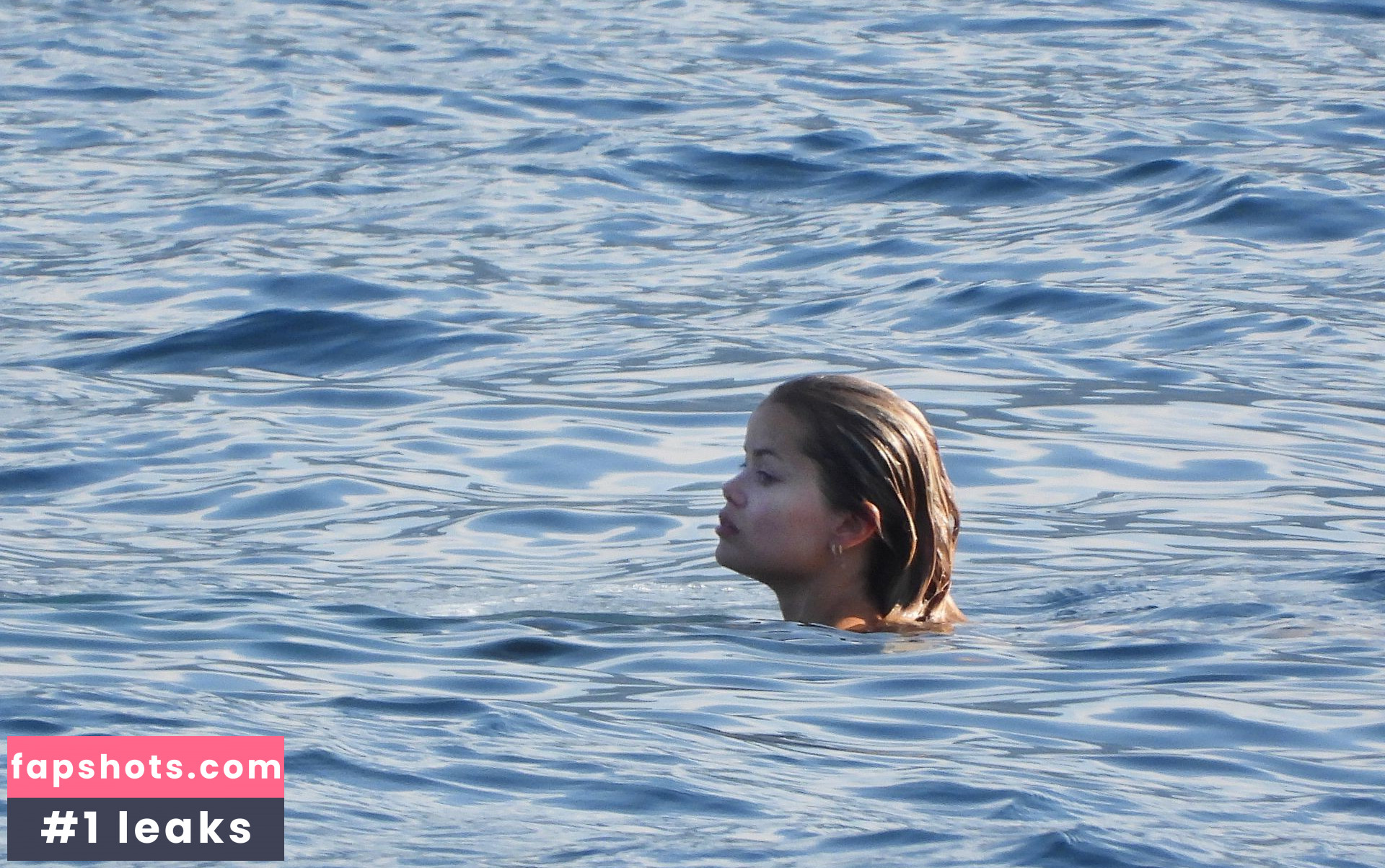 Frida Aasen gallery photo #687