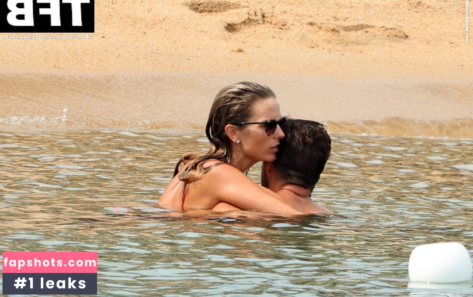 Frida Andersson gallery photo #33