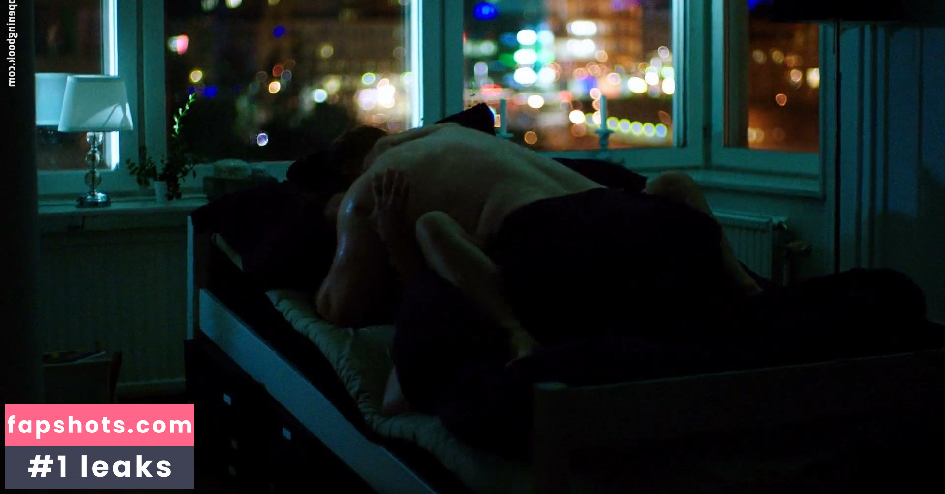 Frida Hallgren gallery photo #3