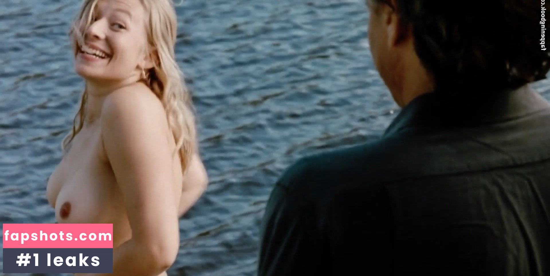 Frida Hallgren gallery photo #10