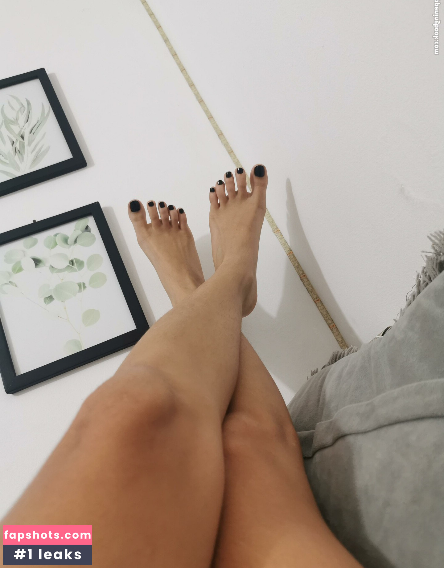 Frisky Twins gallery photo #37