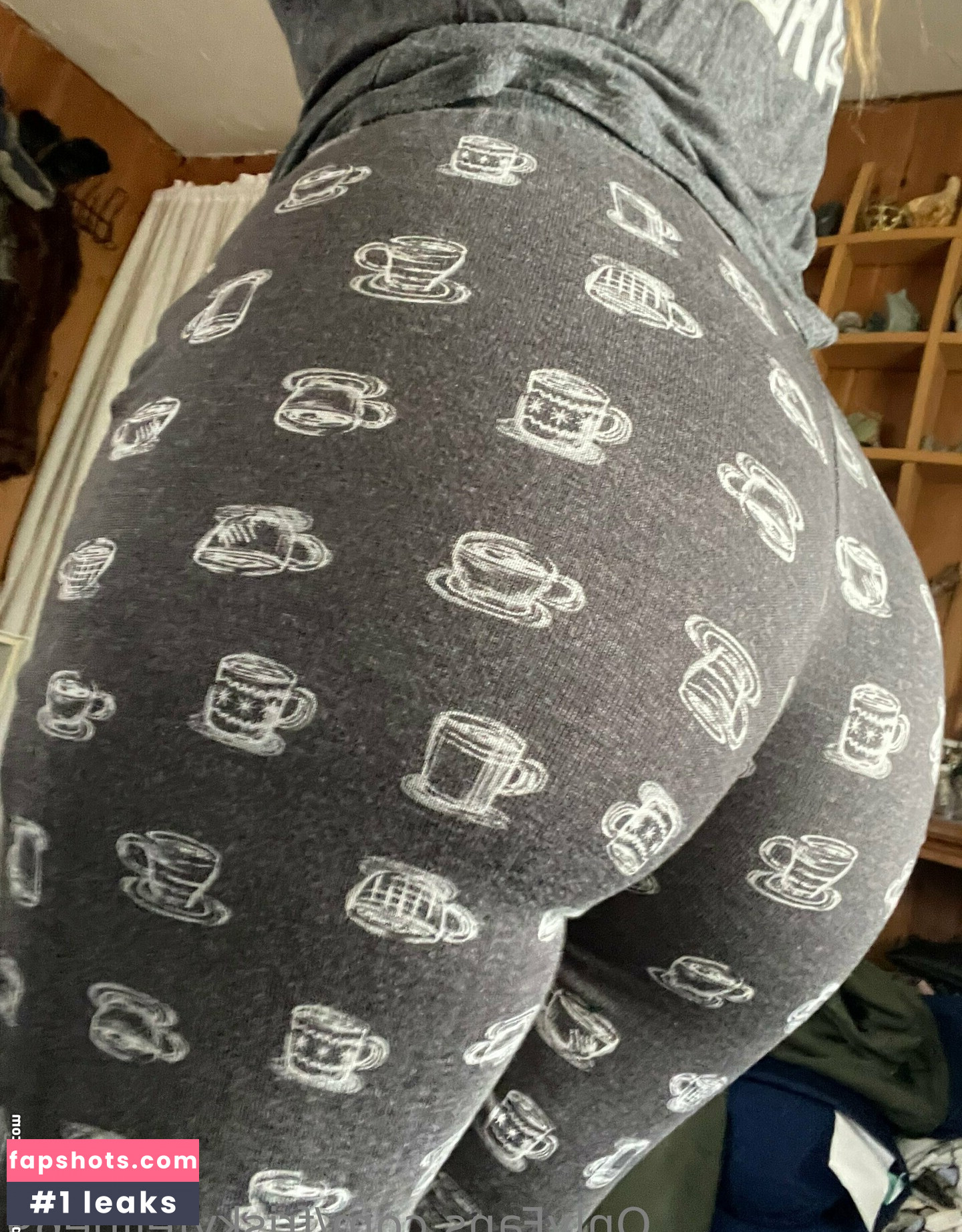 friskyfeline69 gallery photo #4