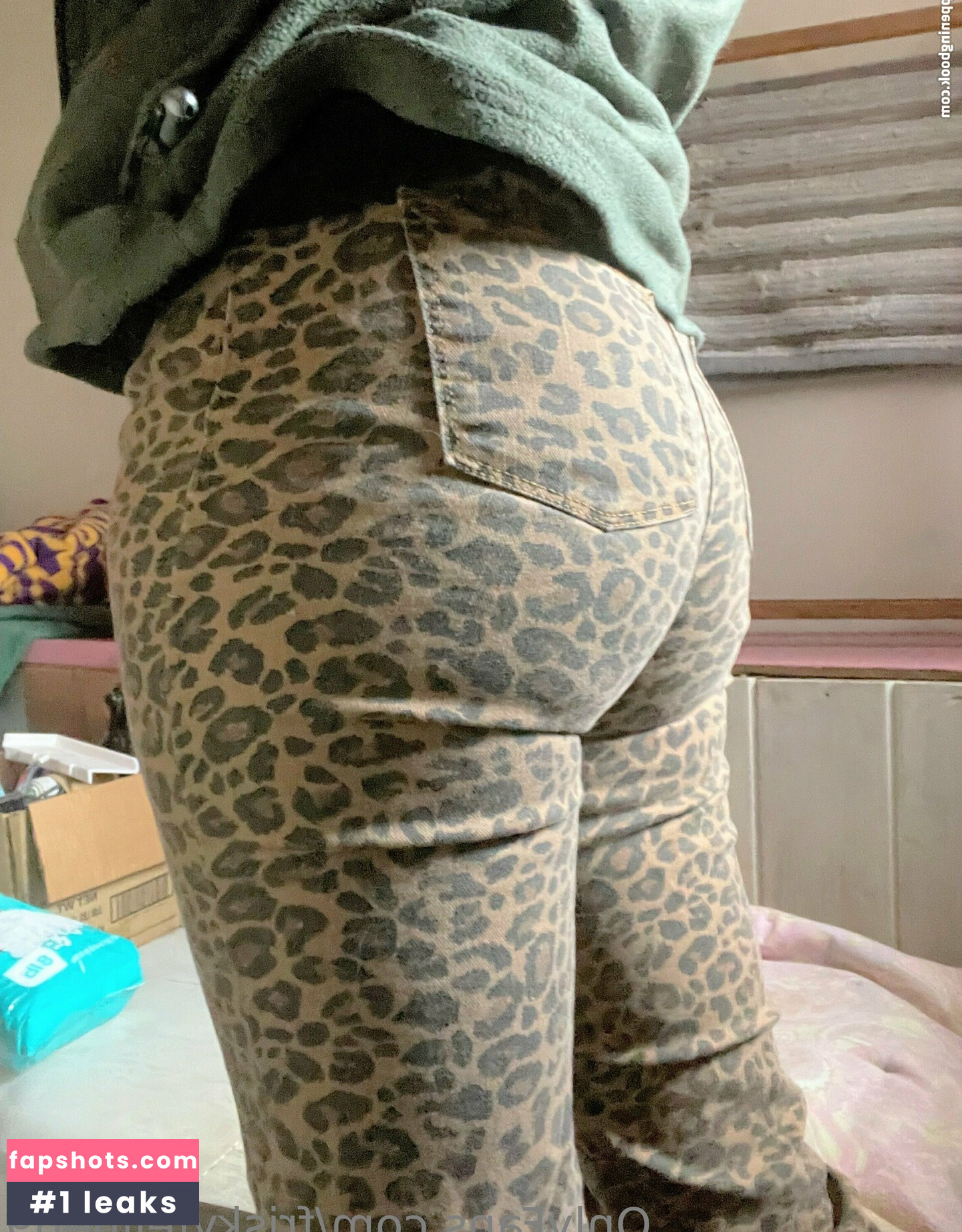 friskyfeline69 gallery photo #9