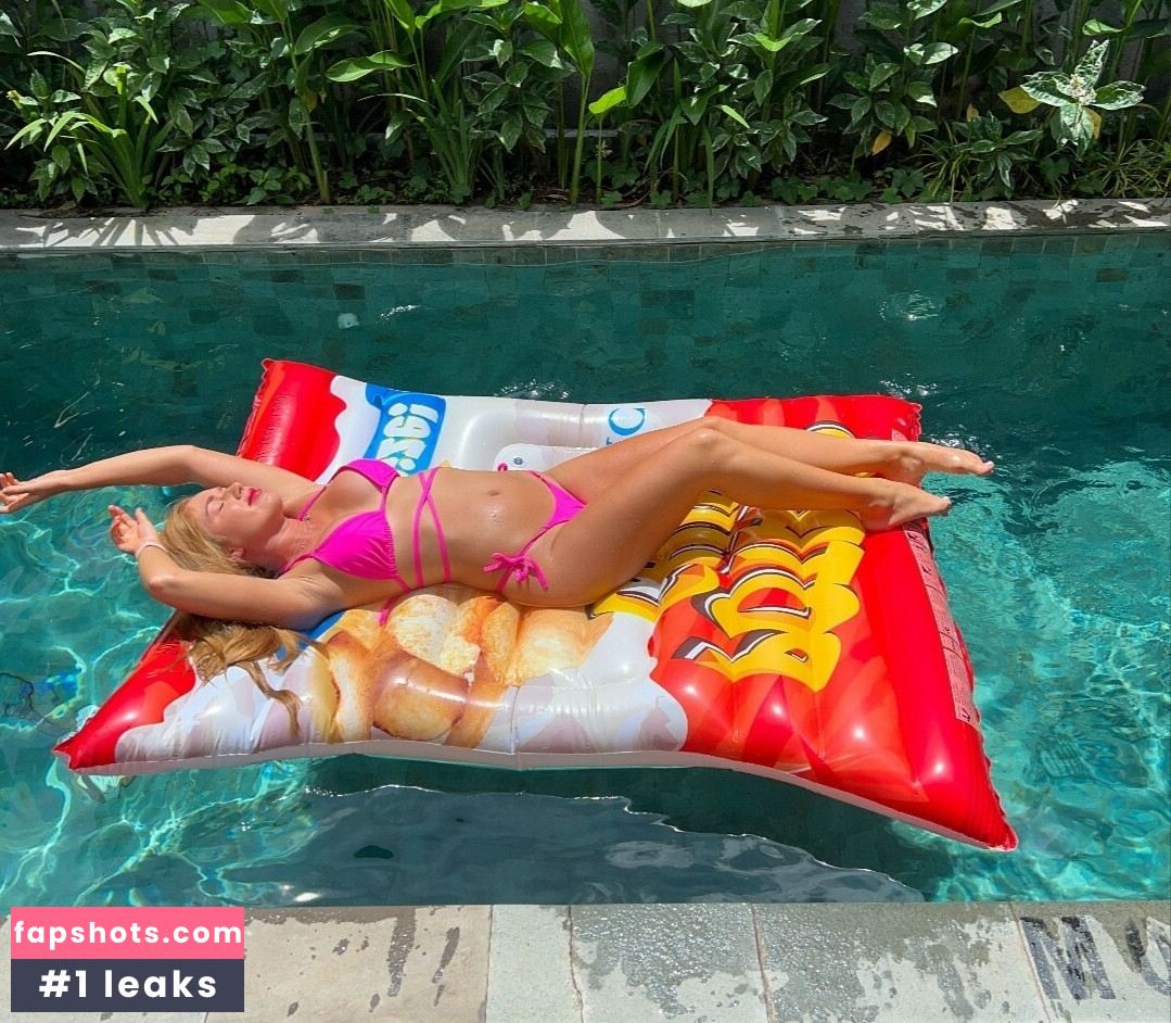 FromTheMiddleOfNowhere gallery photo #2