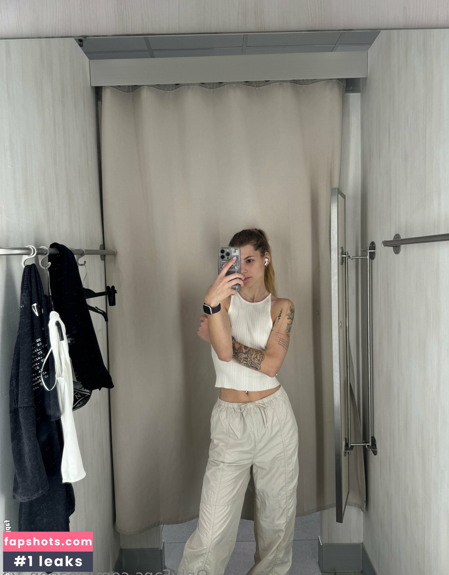 frozeen_ye Nude Leaks OnlyFans Photos #22 - LeakJerk