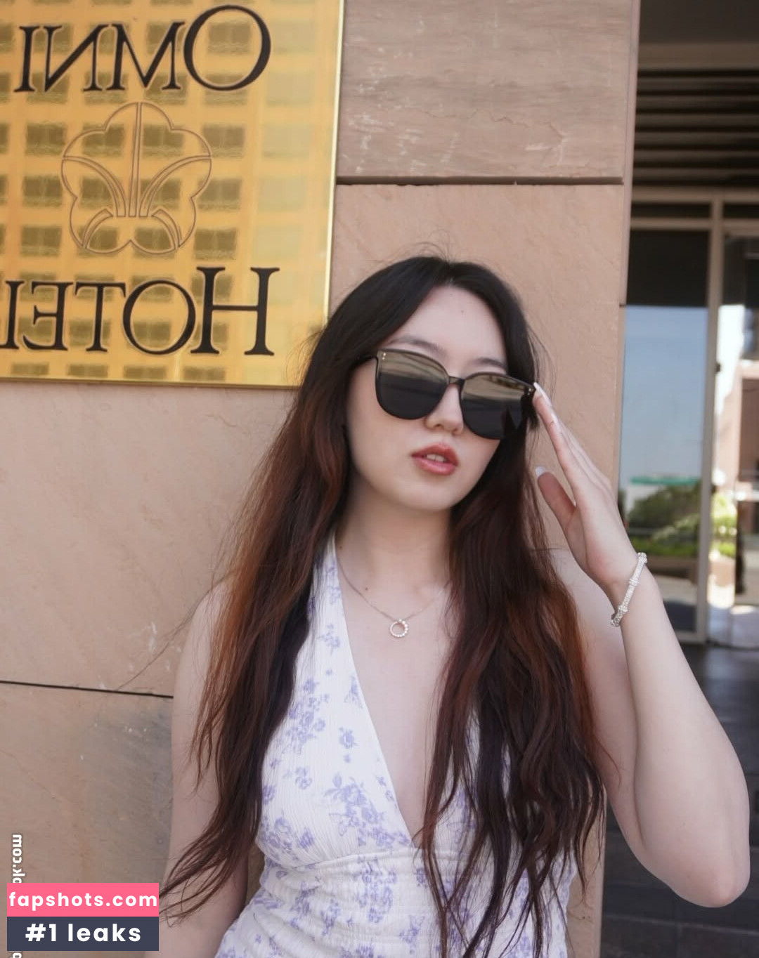 Fufu Flutters ASMR gallery photo #4