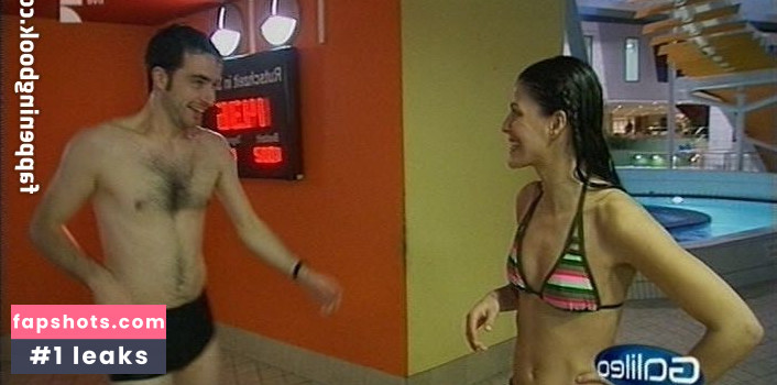 Funda Vanroy gallery photo #33