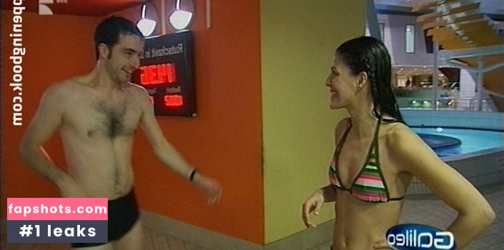 Funda Vanroy gallery photo #59