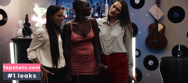 Futanari XXX gallery photo #4