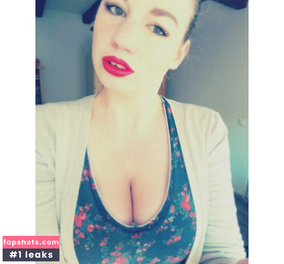 fuzyfruzsina Nahé úniky fotek pouze od fanoušků #12 - Fapshots