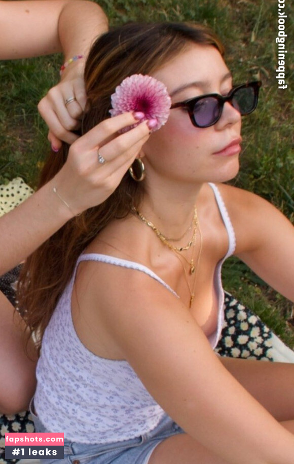 G Hannelius gallery photo #14