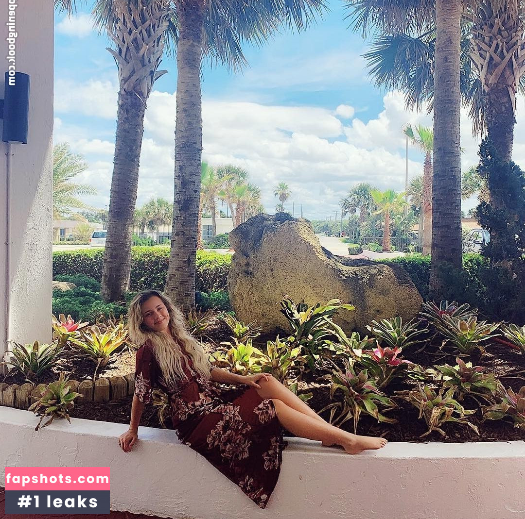 Gabby Barrett Filtración Desnuda OnlyFans Foto #7 - Fapshots