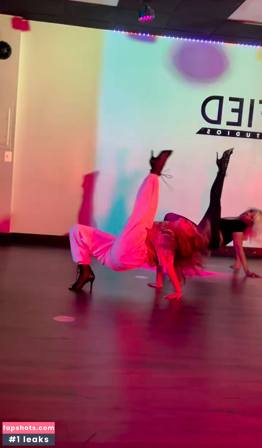 Gabby J David gallery photo #12