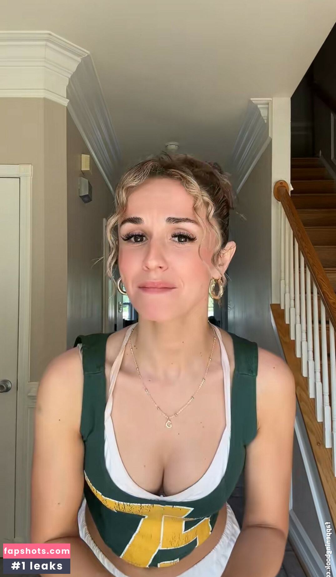 Gabby J David gallery photo #15