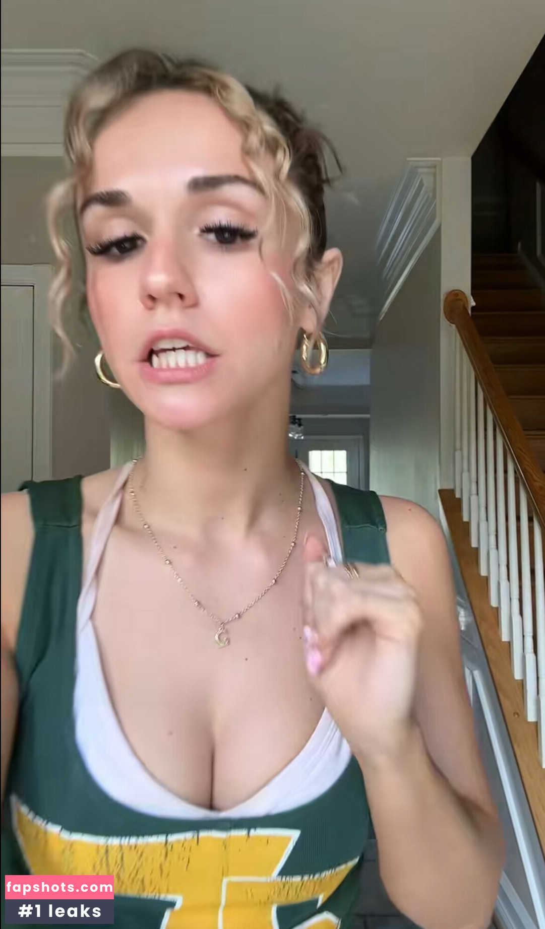 Gabby J David gallery photo #16