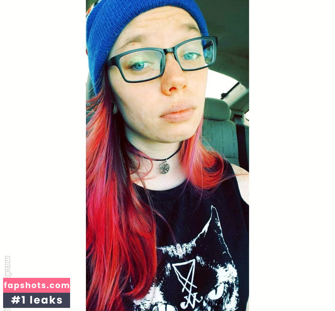 Gabby Swears gallery photo #2