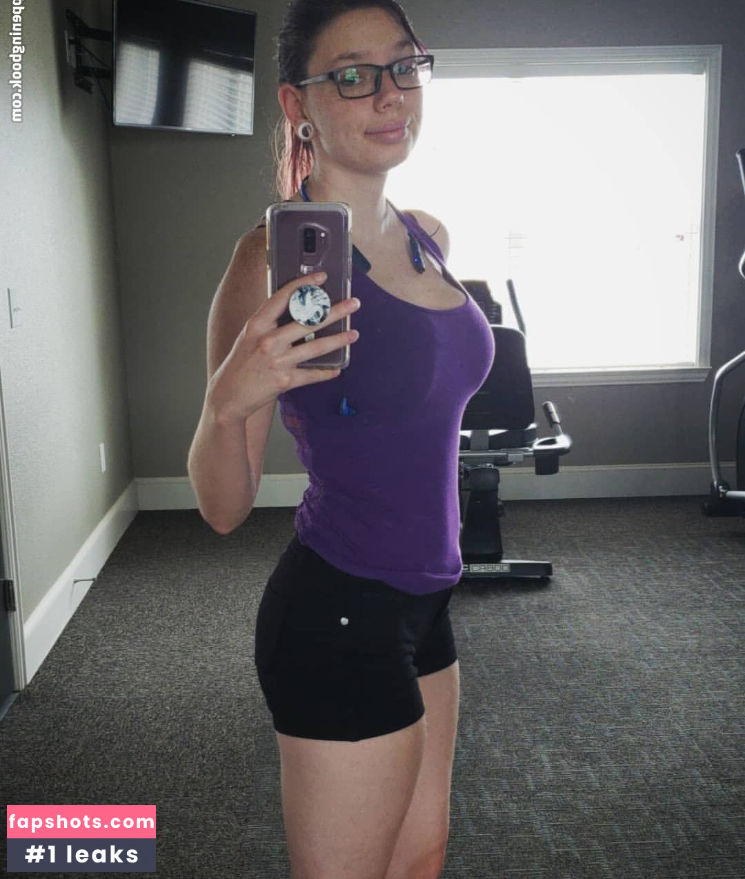 Gabby Swears gallery photo #17