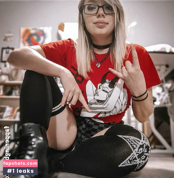 Gabby Swears gallery photo #34