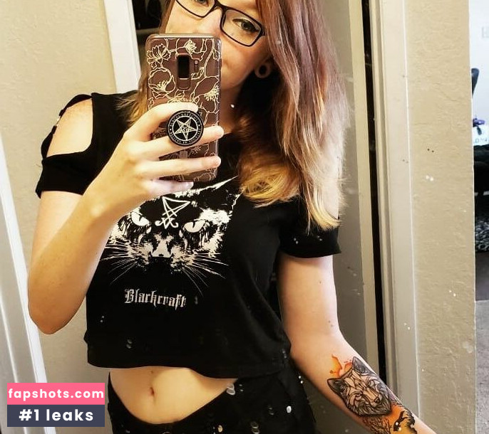 Gabby Swears gallery photo #43