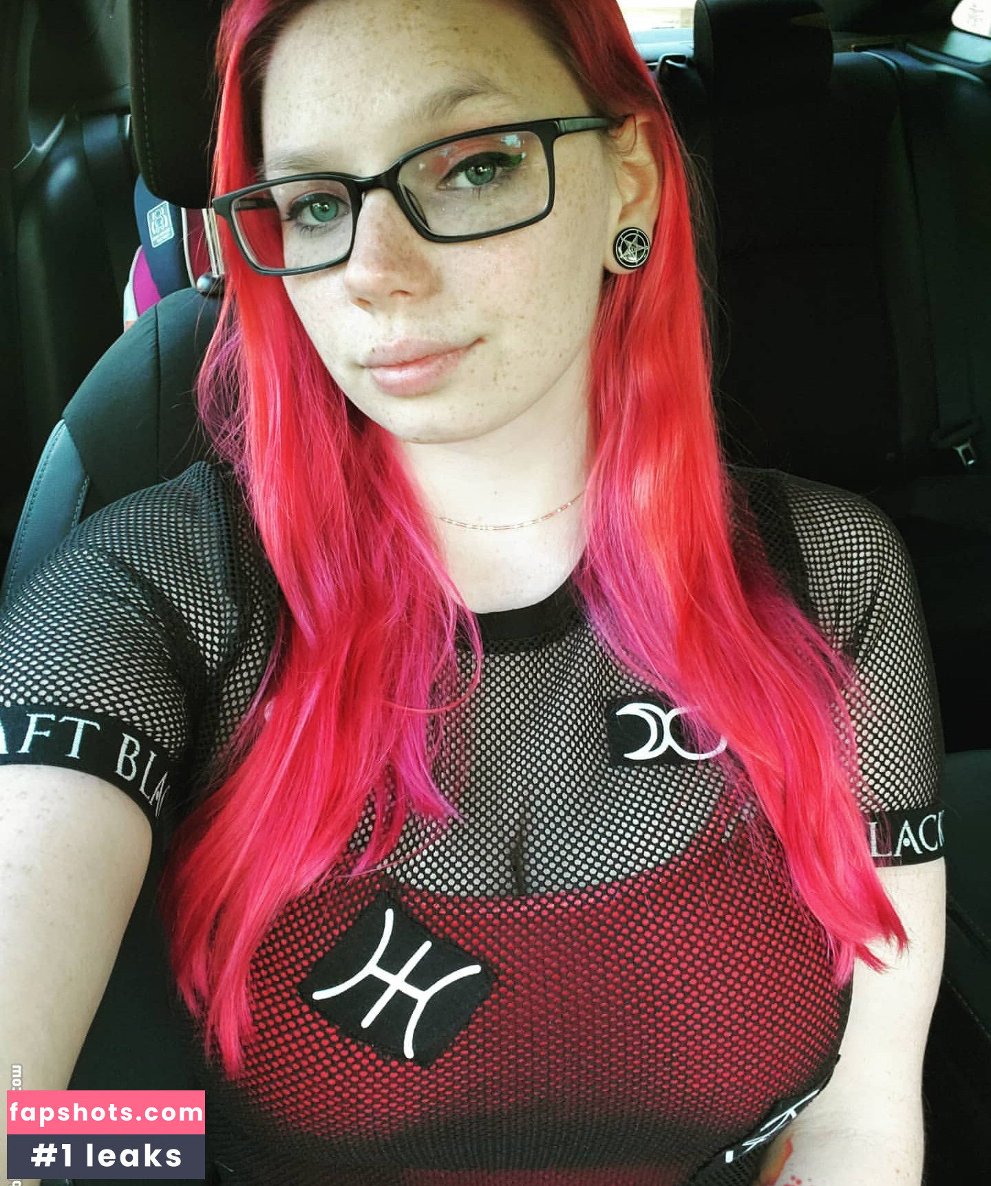 Gabby Swears gallery photo #45